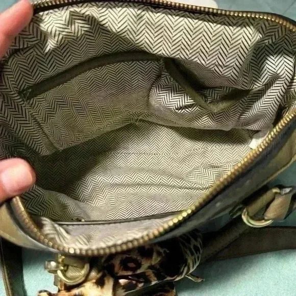 Steve Madden olive green crossbody purse - Picture 11 of 11